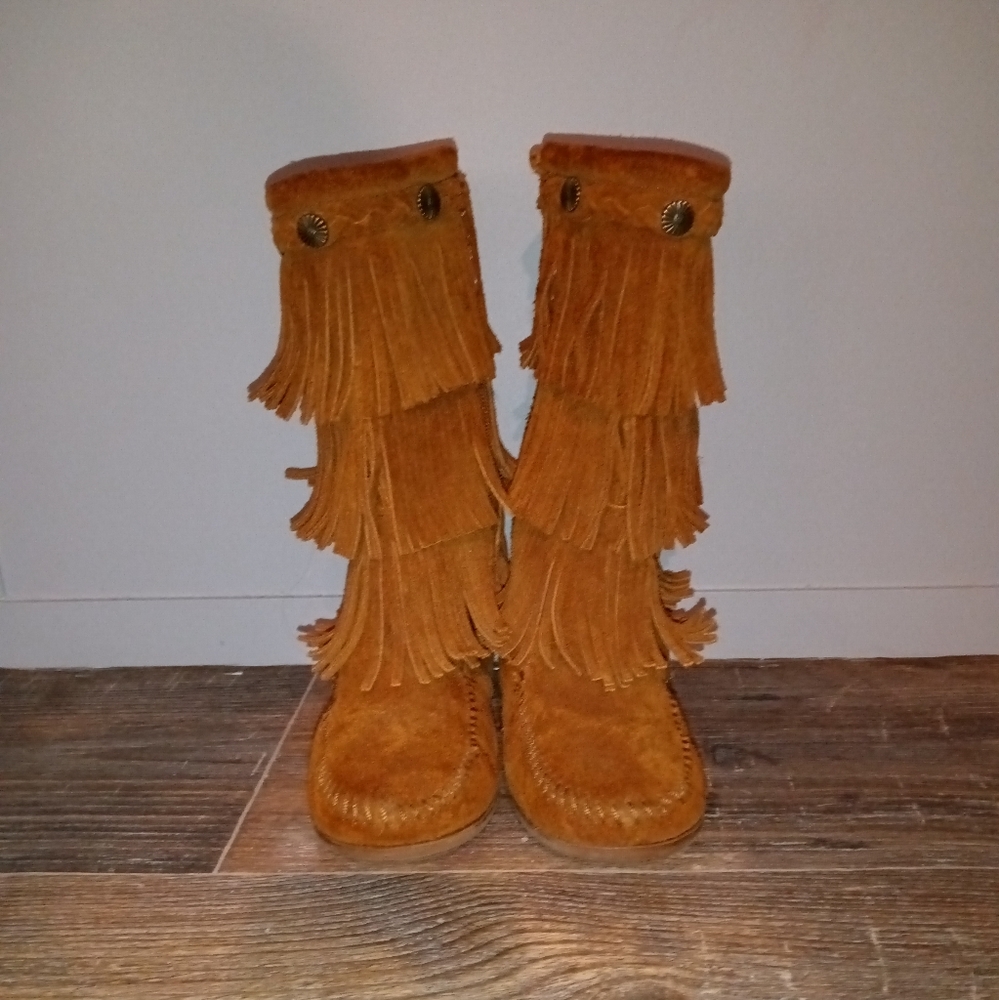 Girls Minnetonka Boots